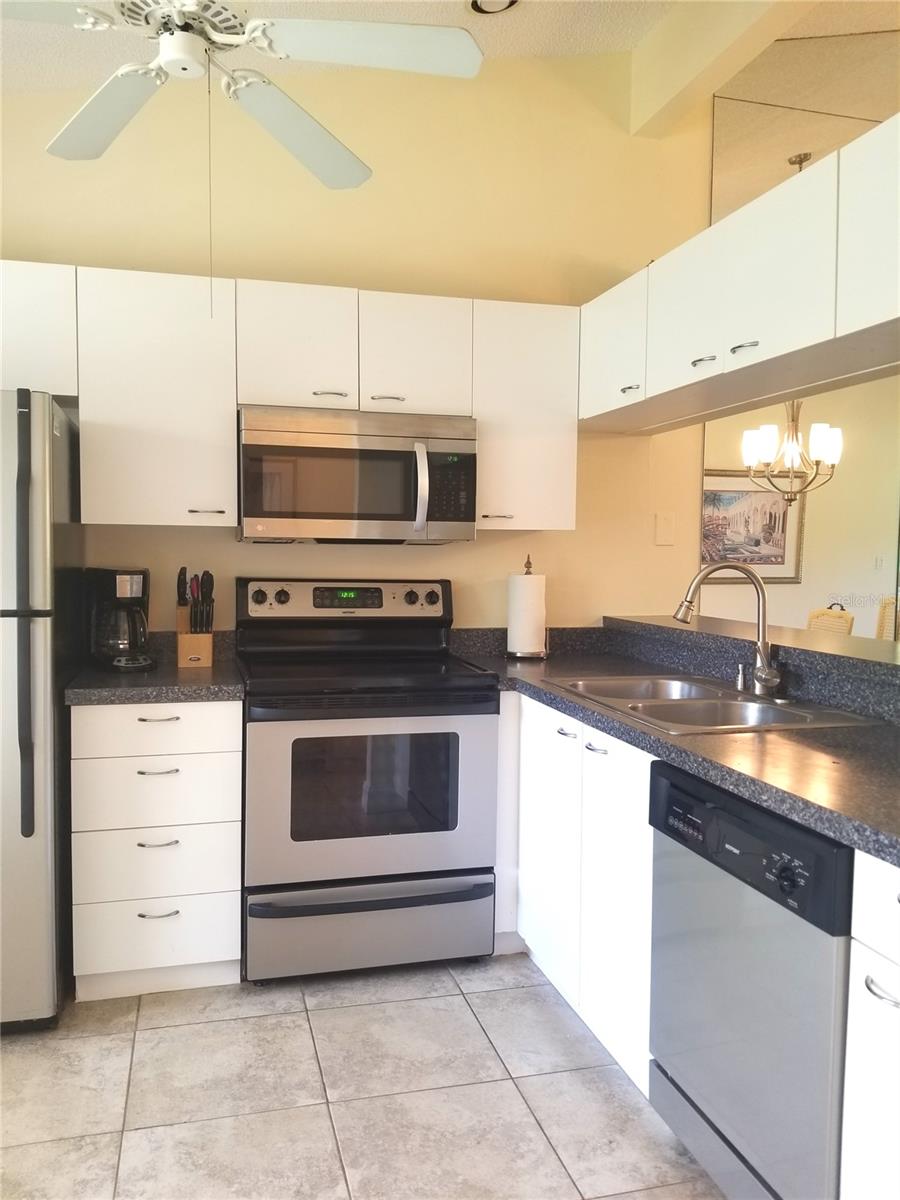 EAGLE CREEK VI CONDO - Residential Lease