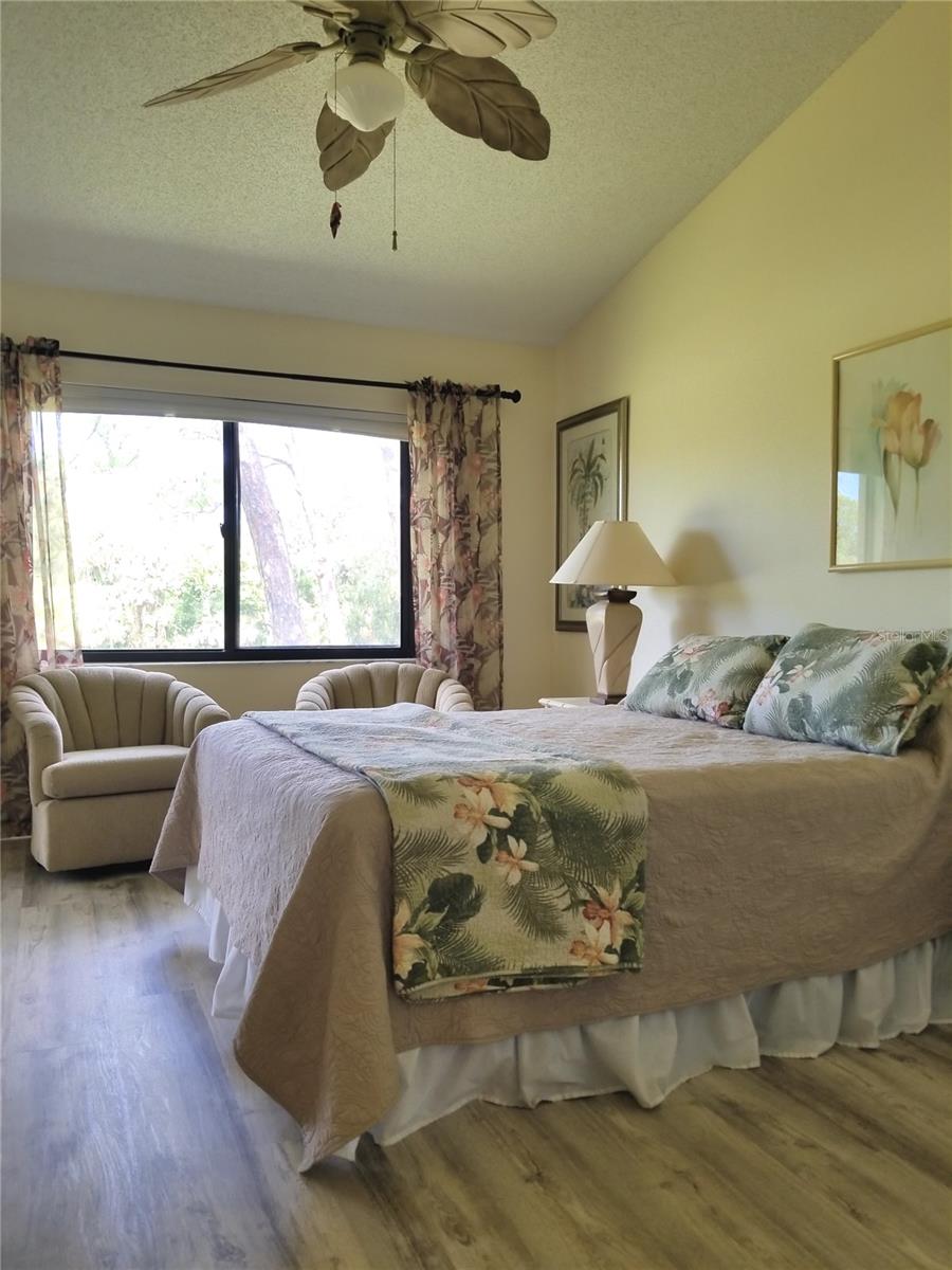 EAGLE CREEK VI CONDO - Residential Lease