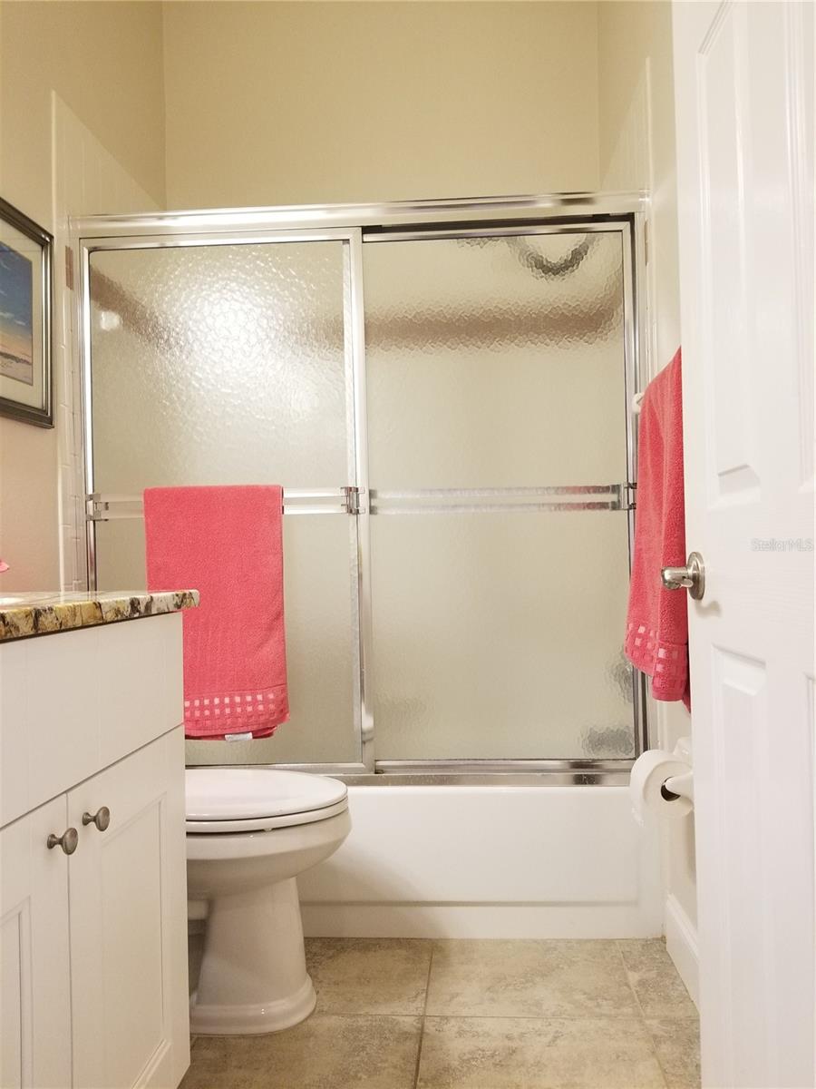 EAGLE CREEK VI CONDO - Residential Lease