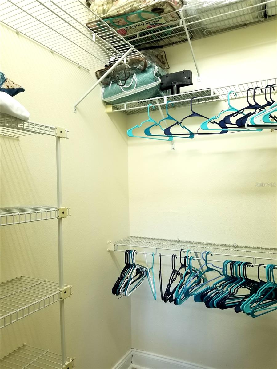 EAGLE CREEK VI CONDO - Residential Lease