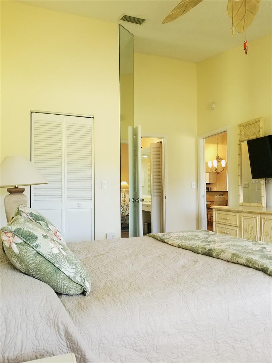 EAGLE CREEK VI CONDO - Residential Lease