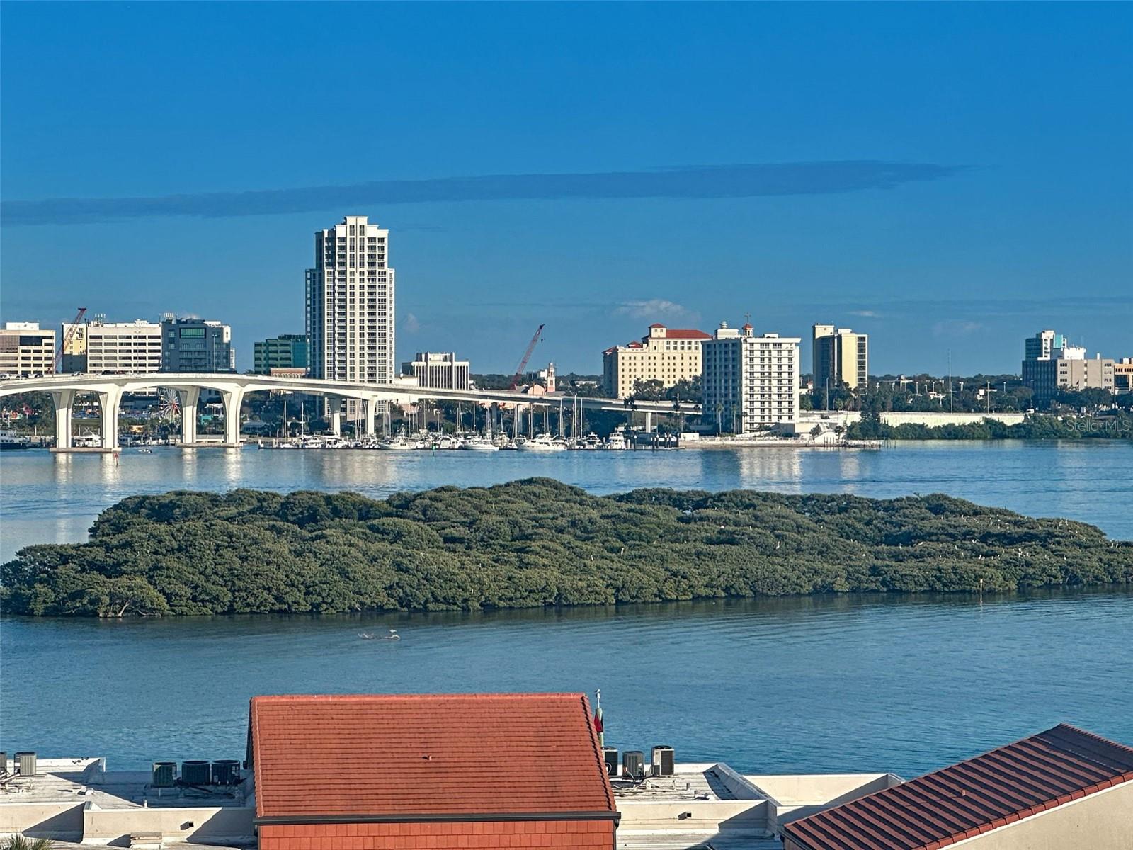 CLEARWATER POINT NO 7 (NO TENNIS) - Residential