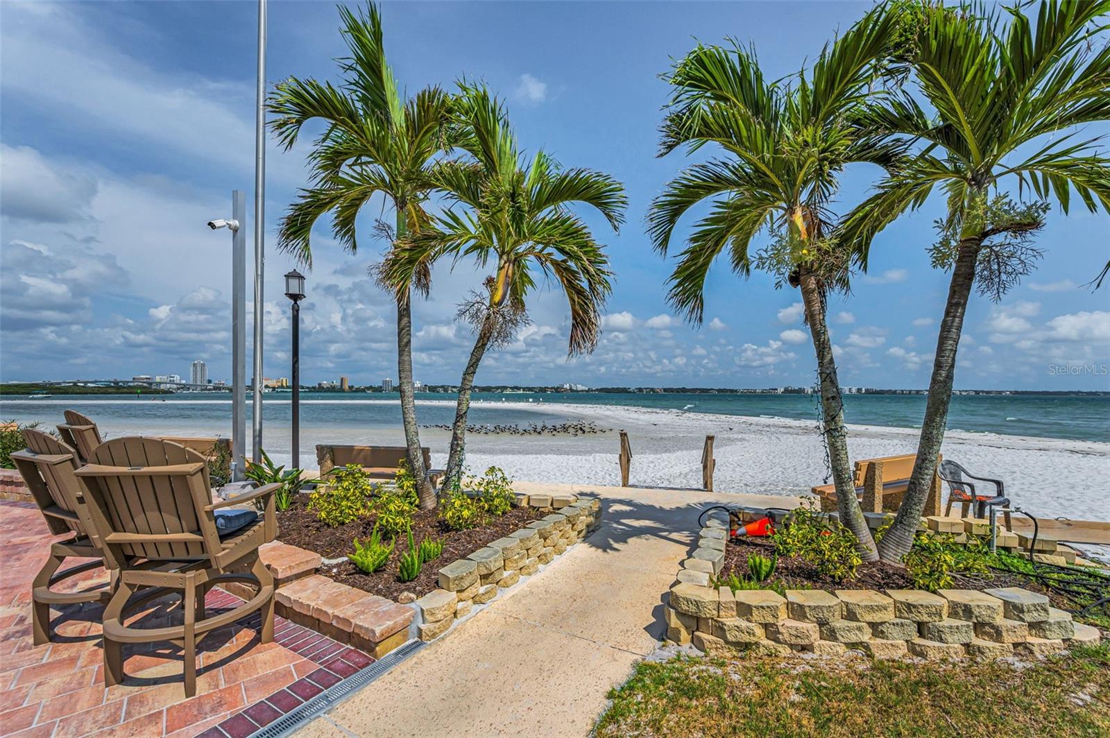 CLEARWATER POINT NO 7 (NO TENNIS) - Residential