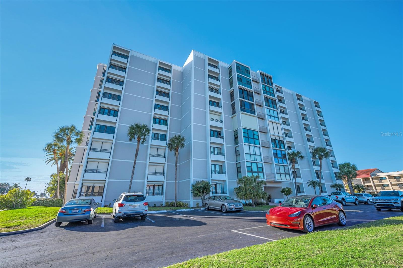 CLEARWATER POINT NO 7 (NO TENNIS) - Residential