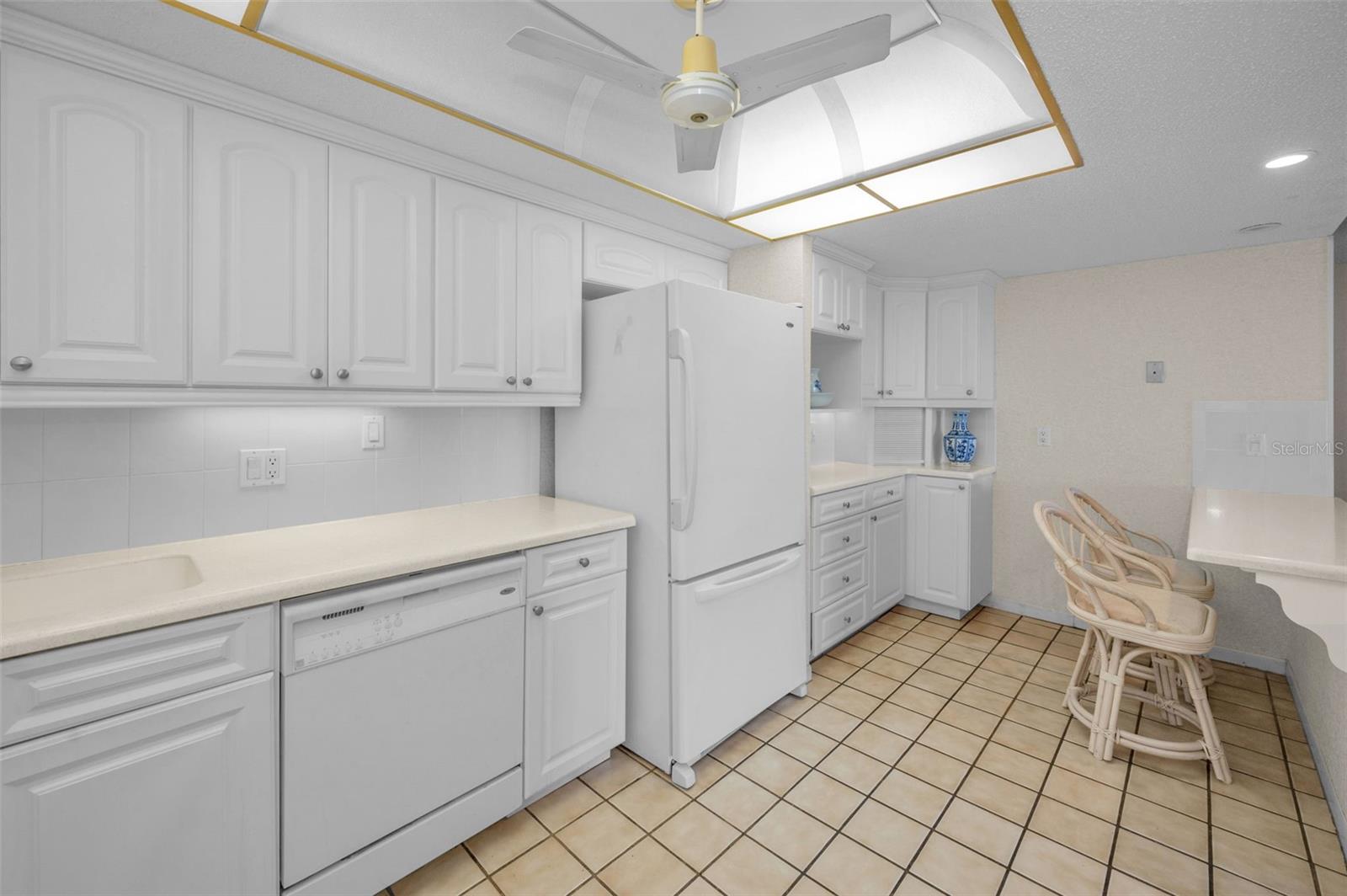 CLEARWATER POINT NO 7 (NO TENNIS) - Residential