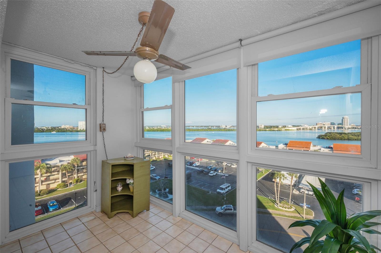 CLEARWATER POINT NO 7 (NO TENNIS) - Residential