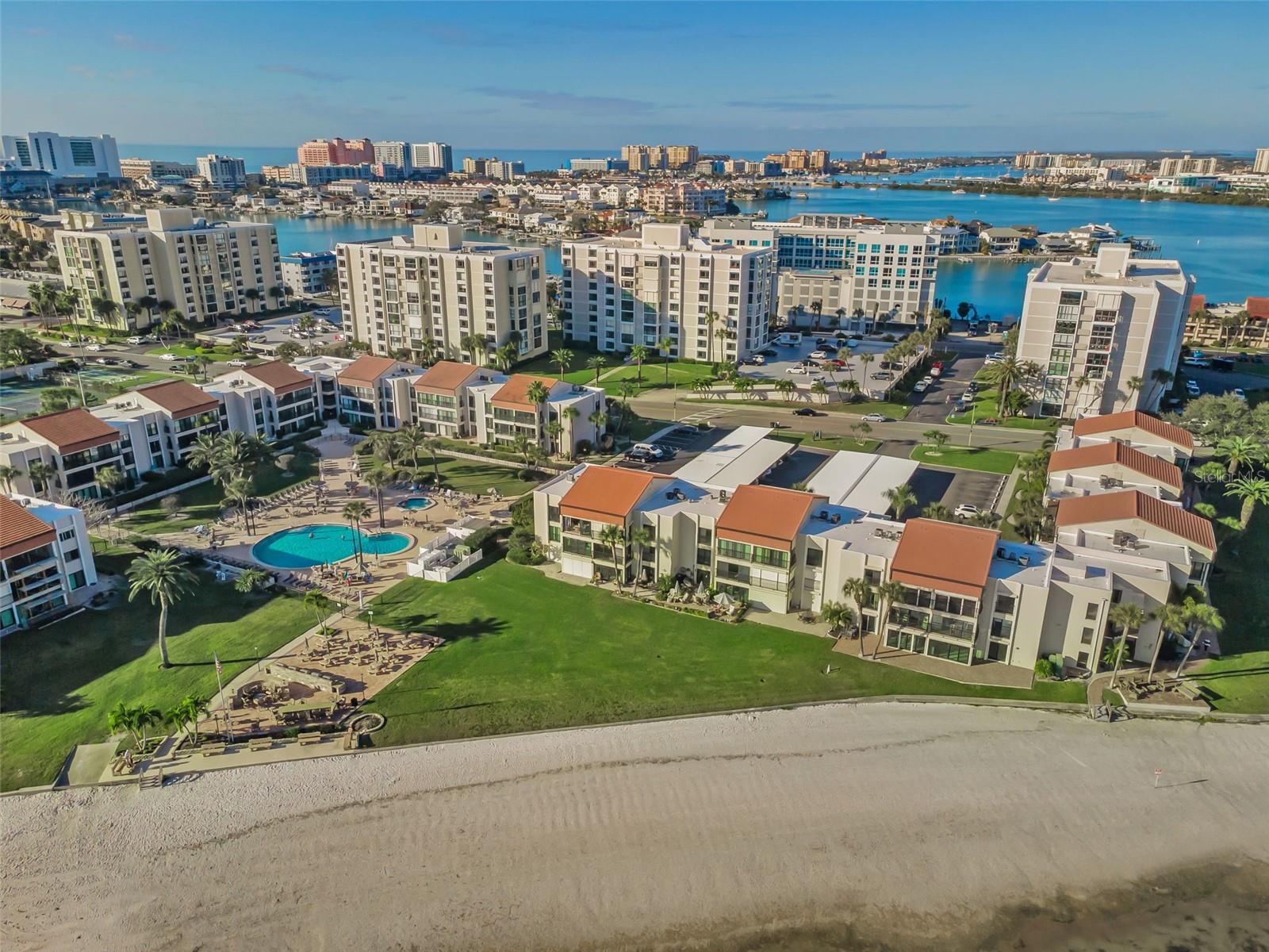 CLEARWATER POINT NO 7 (NO TENNIS) - Residential