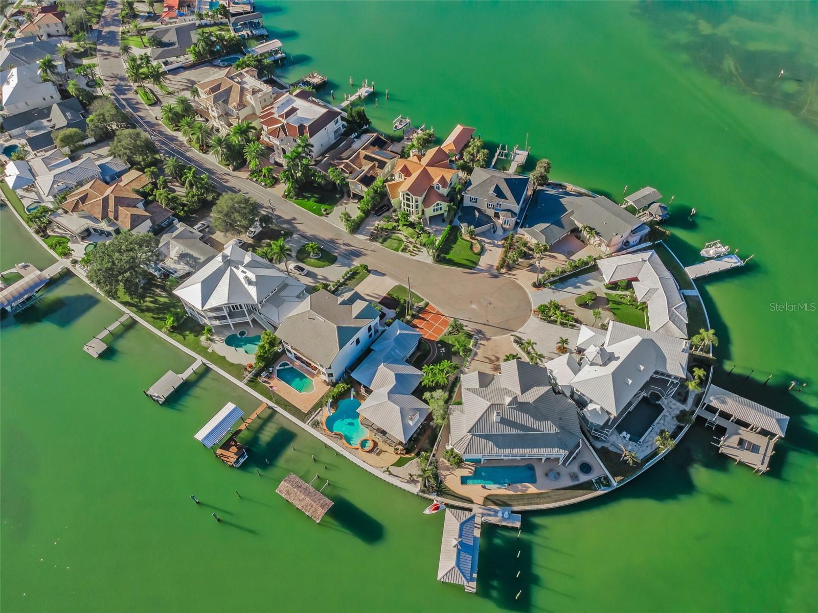 CLEARWATER POINT NO 7 (NO TENNIS) - Residential