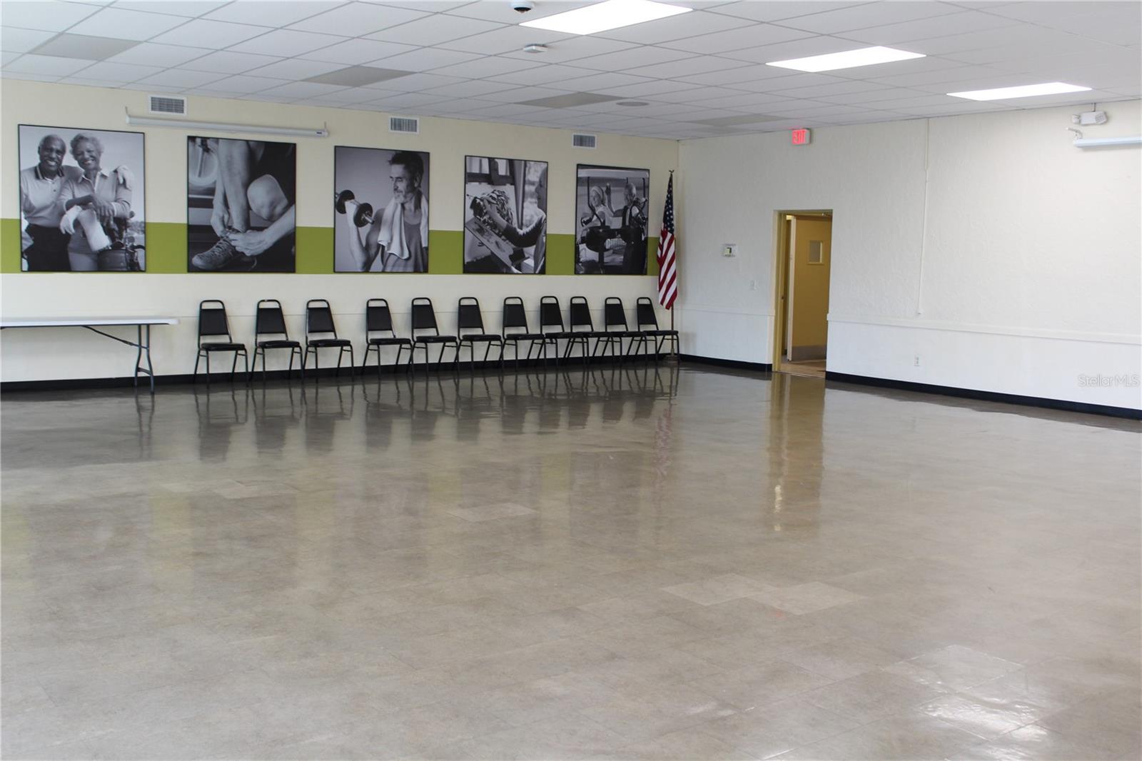 ON TOP OF THE WORLD - Residential