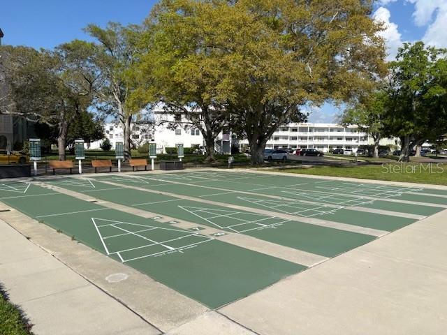 ON TOP OF THE WORLD - Residential