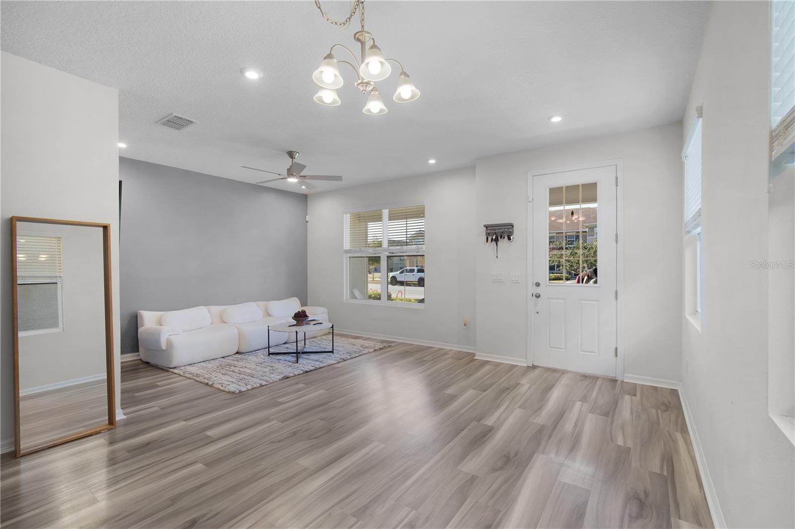 TOHOQUA PH 1 - Residential Lease