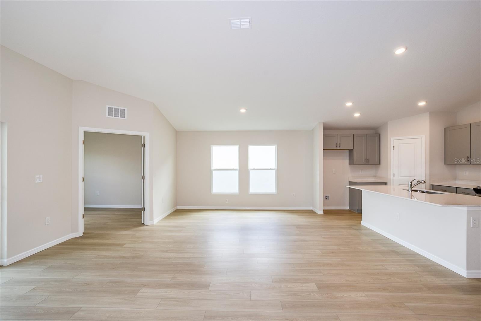 36691 THORNHEDGE DRIVE