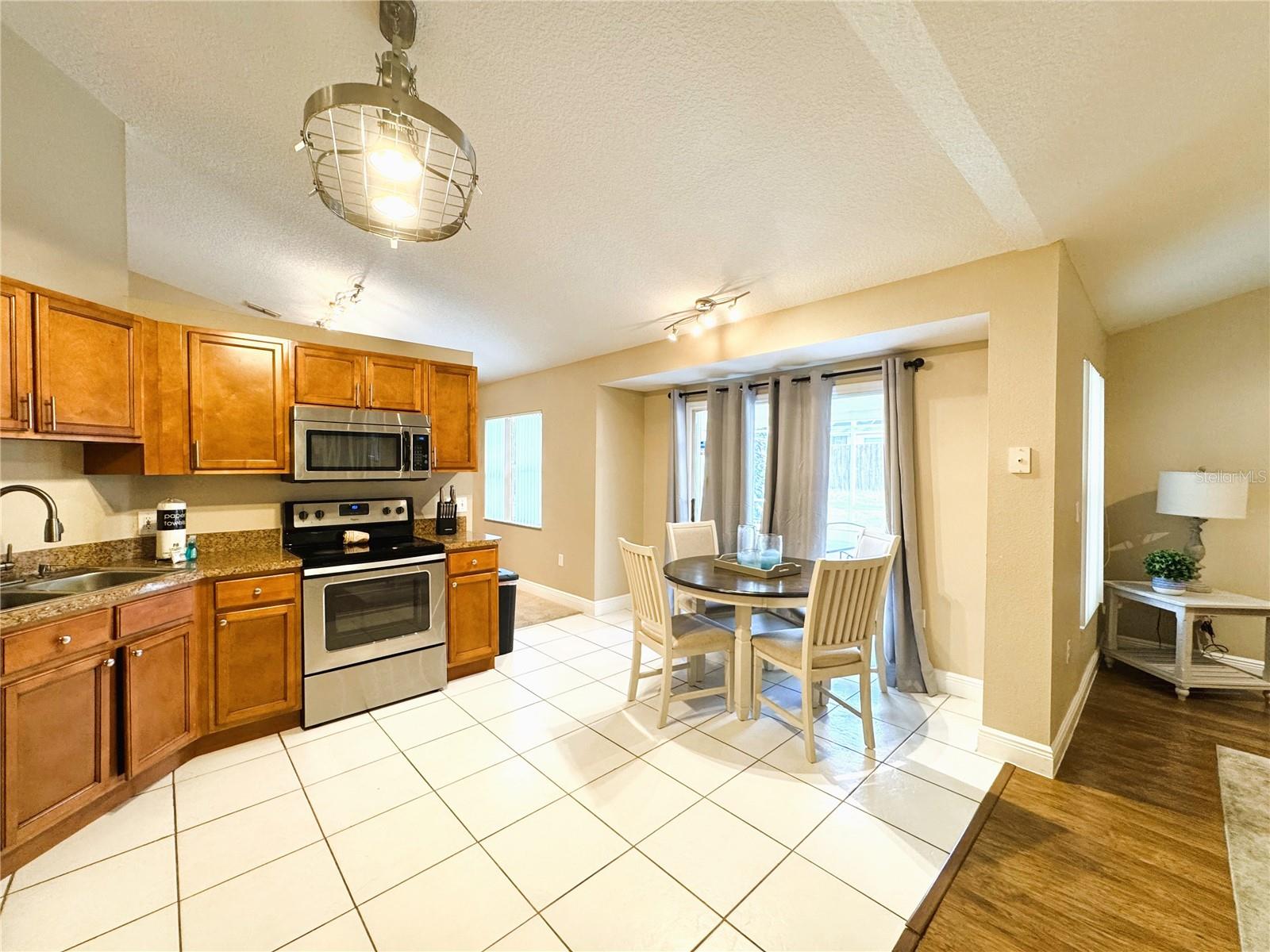 BRIARGROVE SECOND ADD - Residential Lease