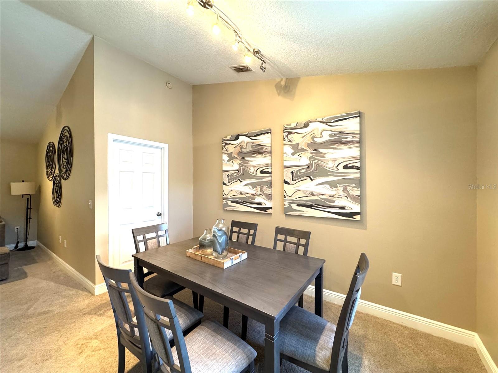 BRIARGROVE SECOND ADD - Residential Lease