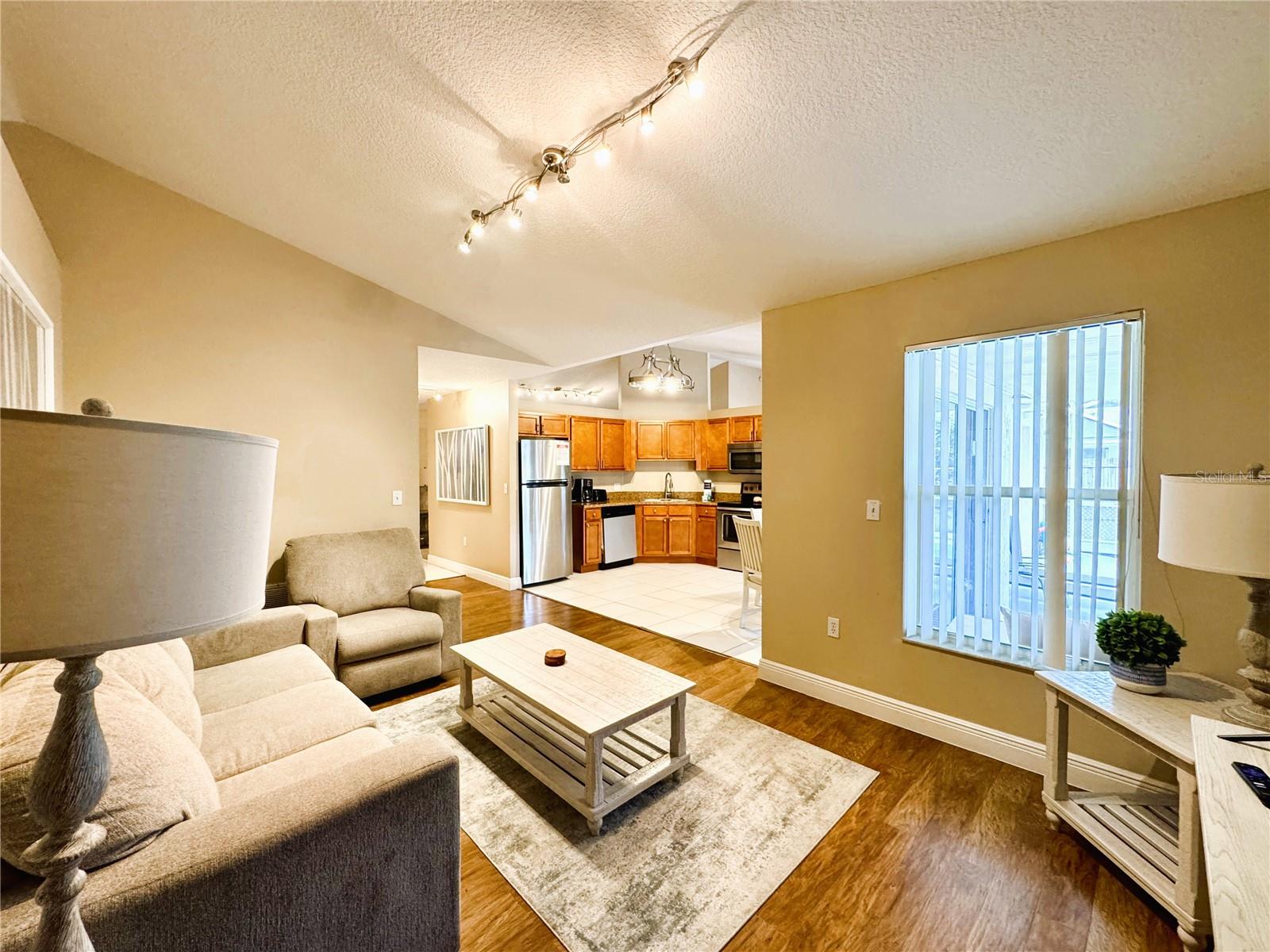 BRIARGROVE SECOND ADD - Residential Lease