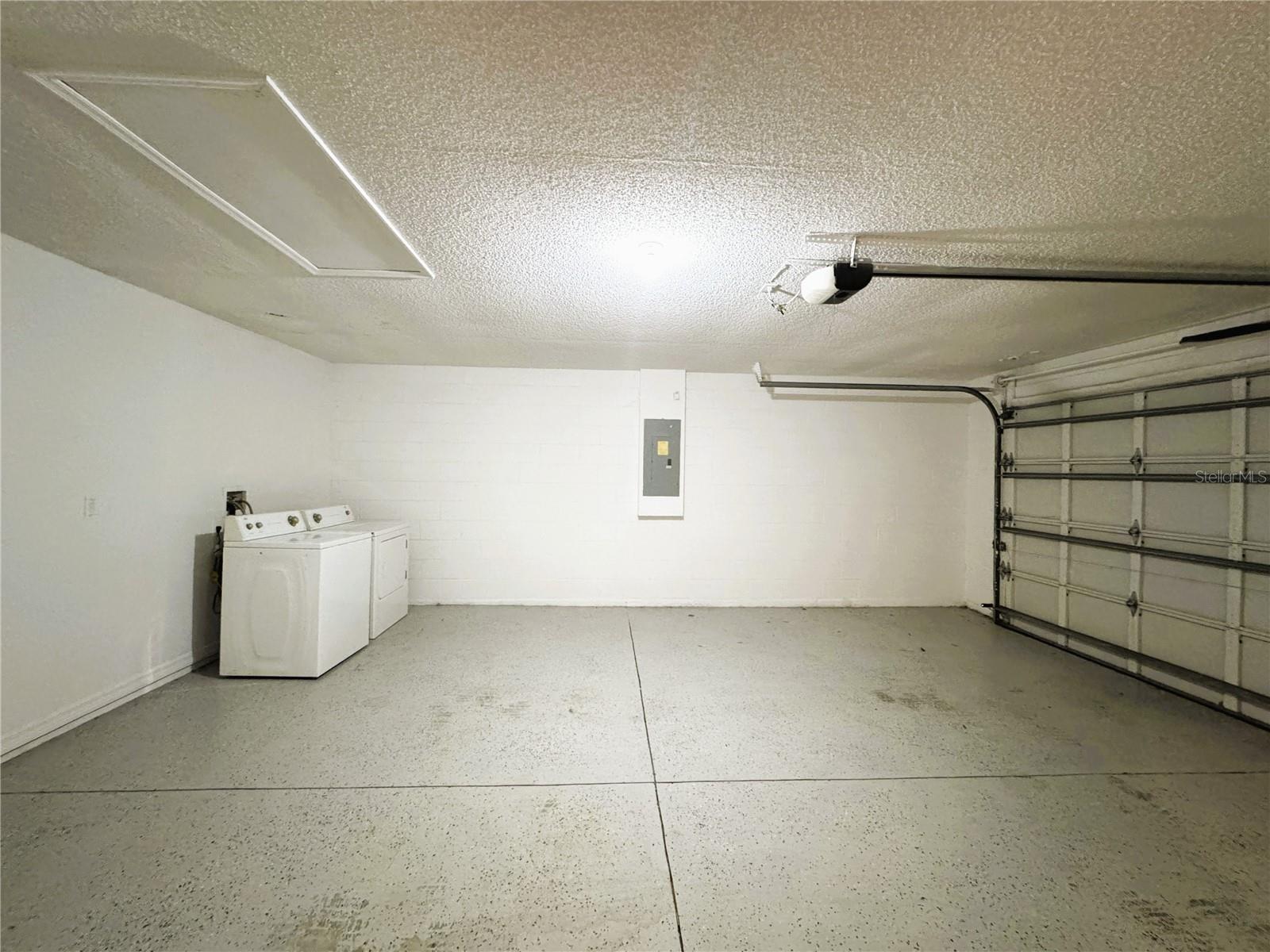 BRIARGROVE SECOND ADD - Residential Lease
