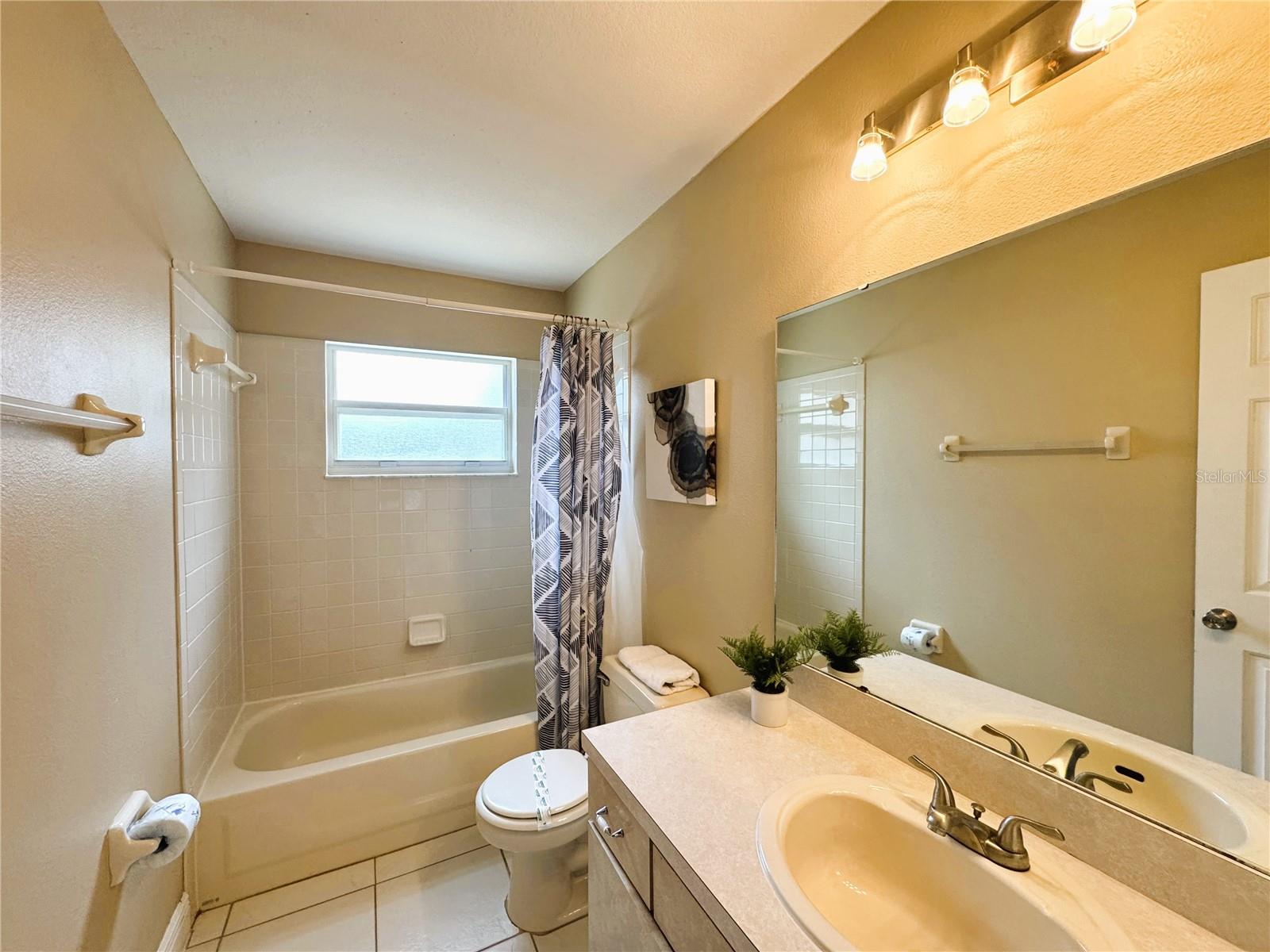 BRIARGROVE SECOND ADD - Residential Lease
