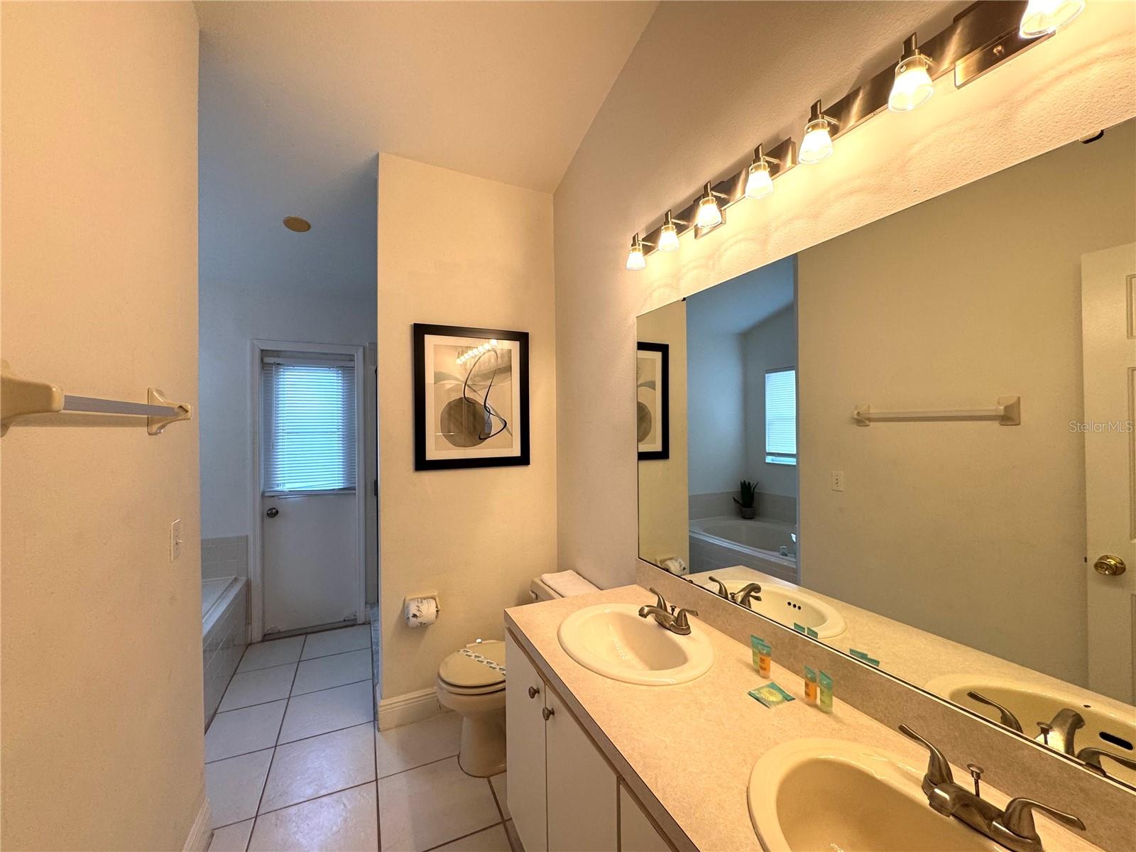 BRIARGROVE SECOND ADD - Residential Lease