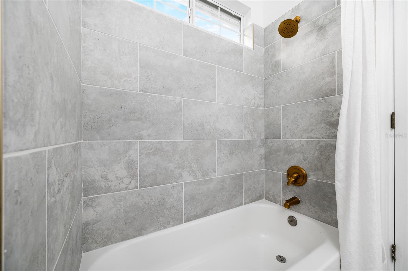 HAILE PLANTATION UNIT 35 PH 4 - Residential