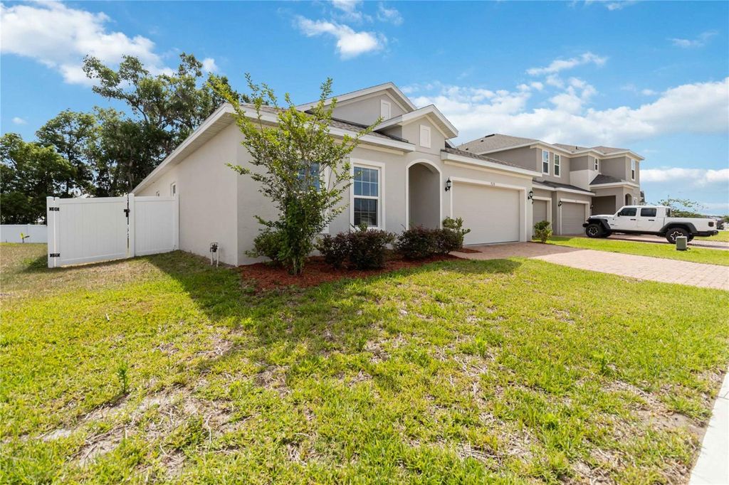 Photo of 928 Avenal Lane, Davenport, FL 33837 (MLS # O6350008)