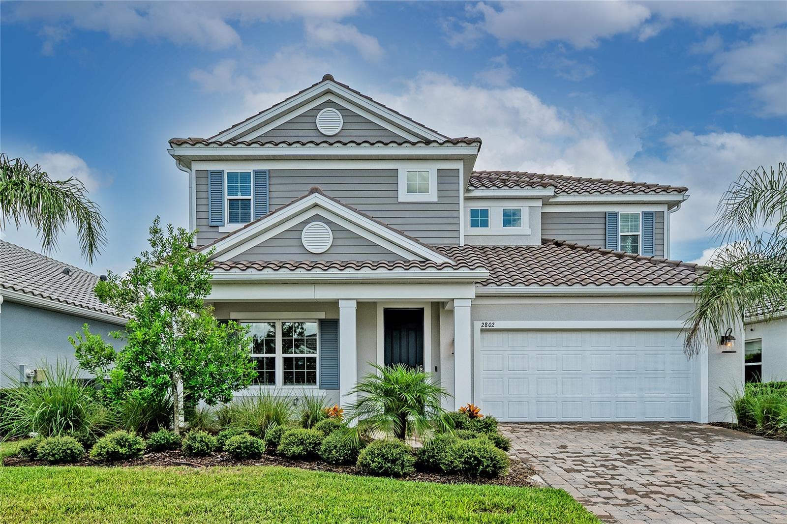 2802 BUTTERFLY JASMINE TRAIL