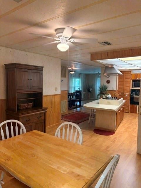Photo of 136 Forest Lane #4, Safety Harbor, FL 34695 (MLS # TB8505165)