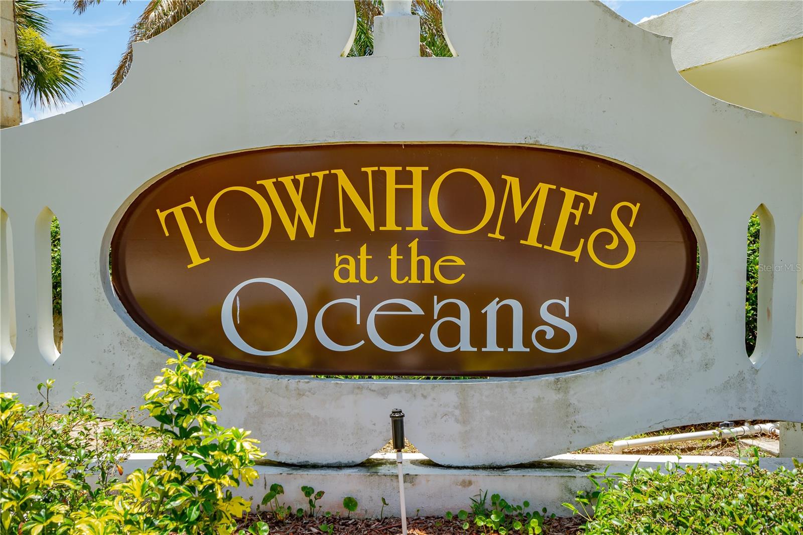 THE TOWNHOMES AT THE OCEANS - Residential