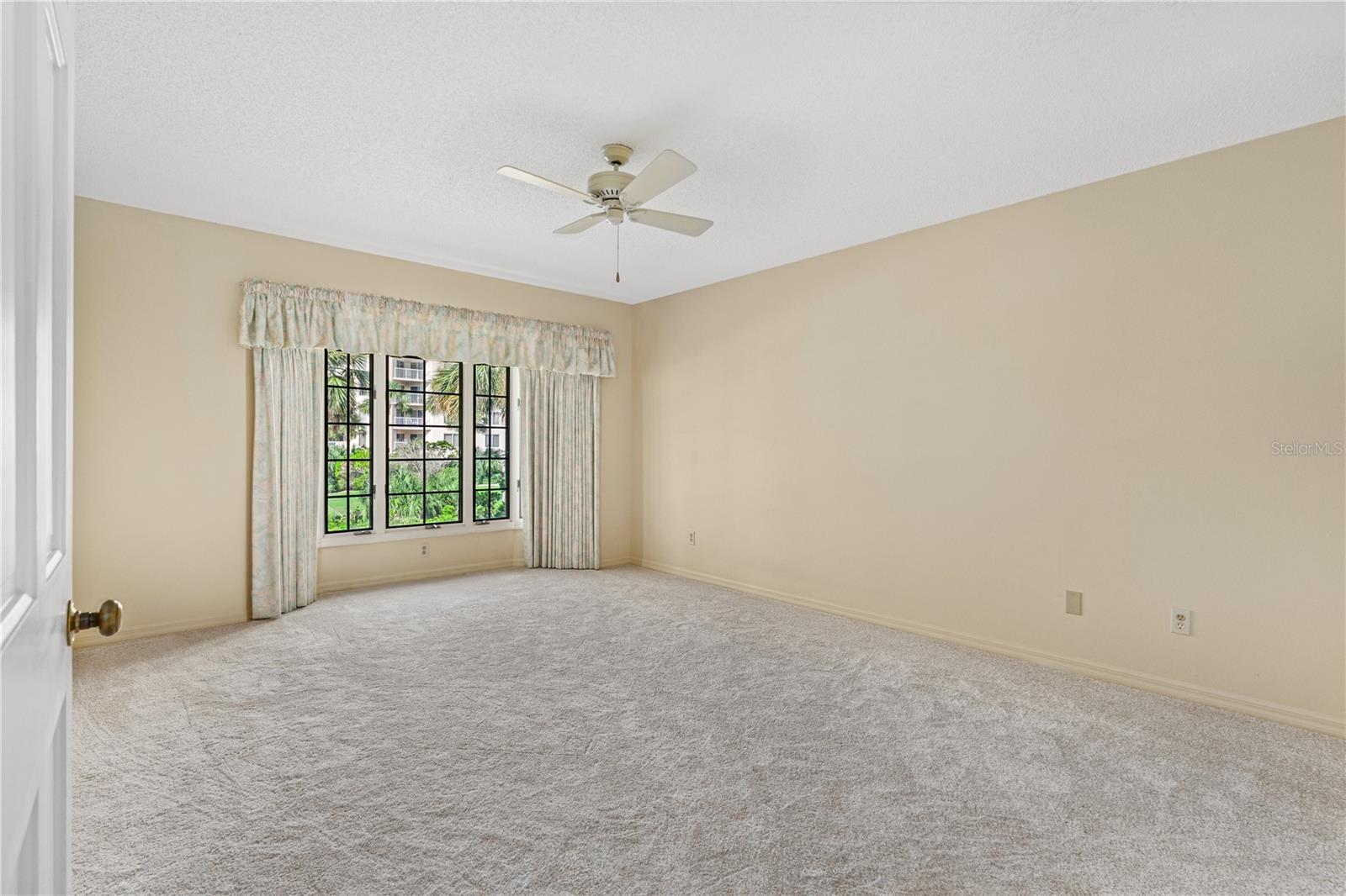 THE TOWNHOMES AT THE OCEANS - Residential