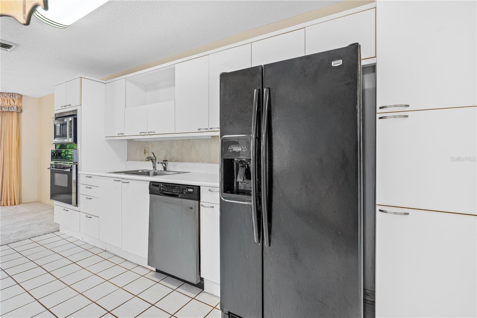 THE TOWNHOMES AT THE OCEANS - Residential