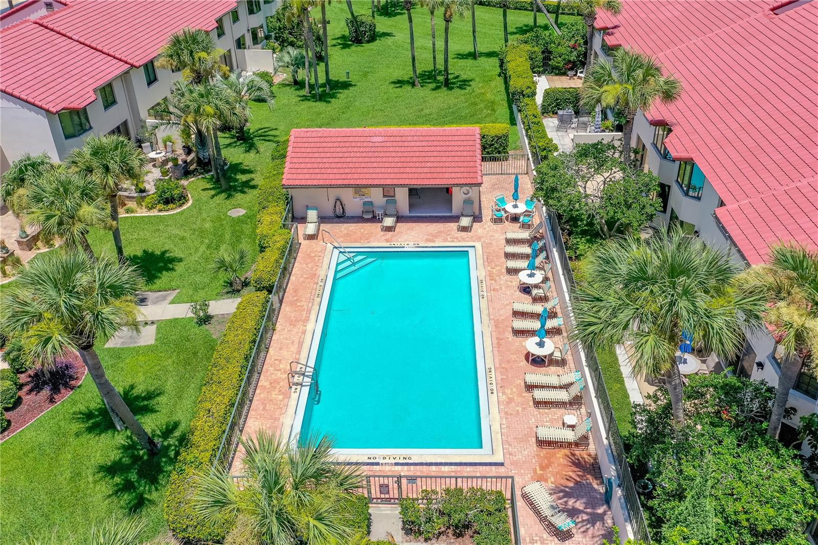 THE TOWNHOMES AT THE OCEANS - Residential