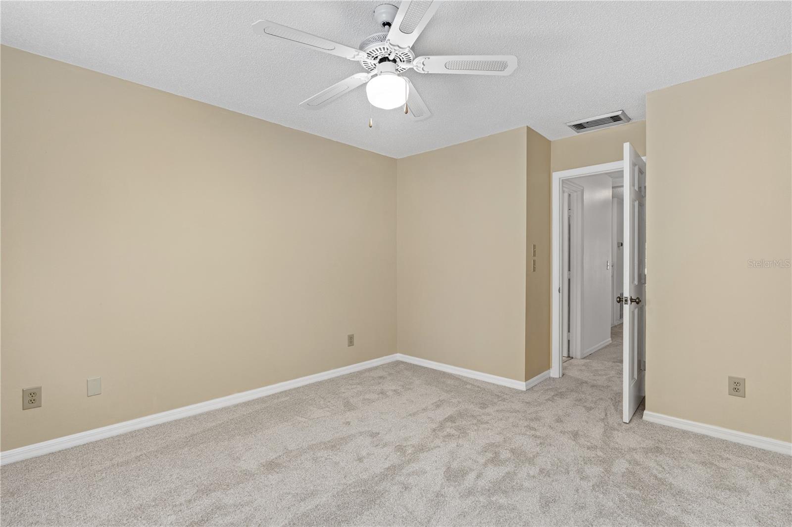 THE TOWNHOMES AT THE OCEANS - Residential