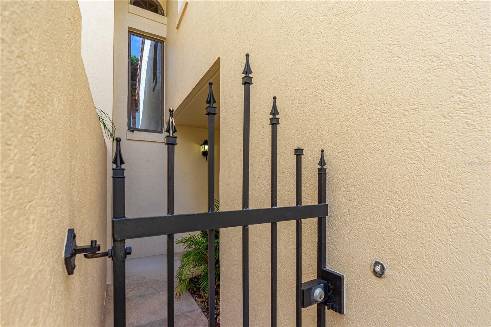 THE TOWNHOMES AT THE OCEANS - Residential