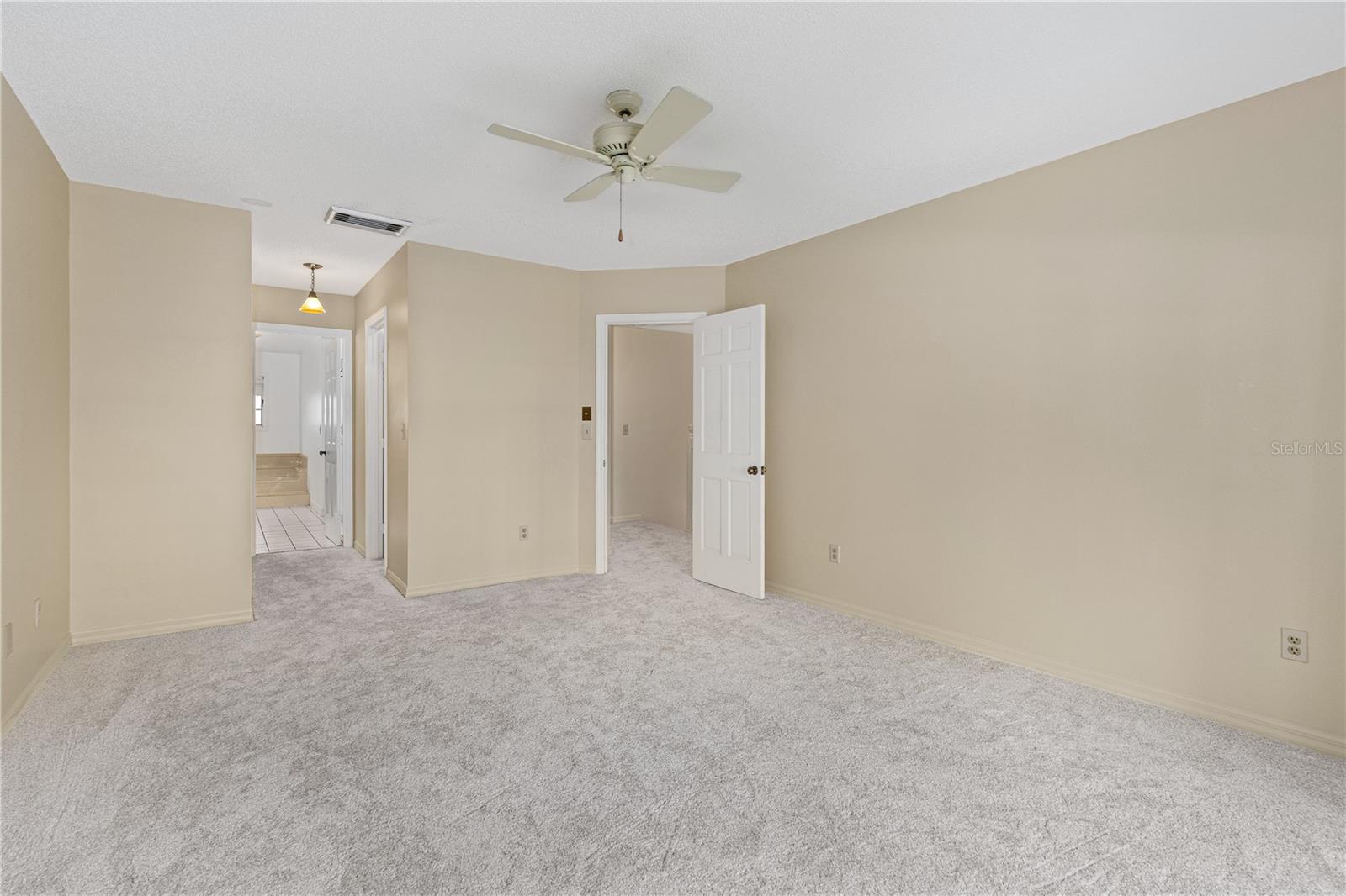 THE TOWNHOMES AT THE OCEANS - Residential