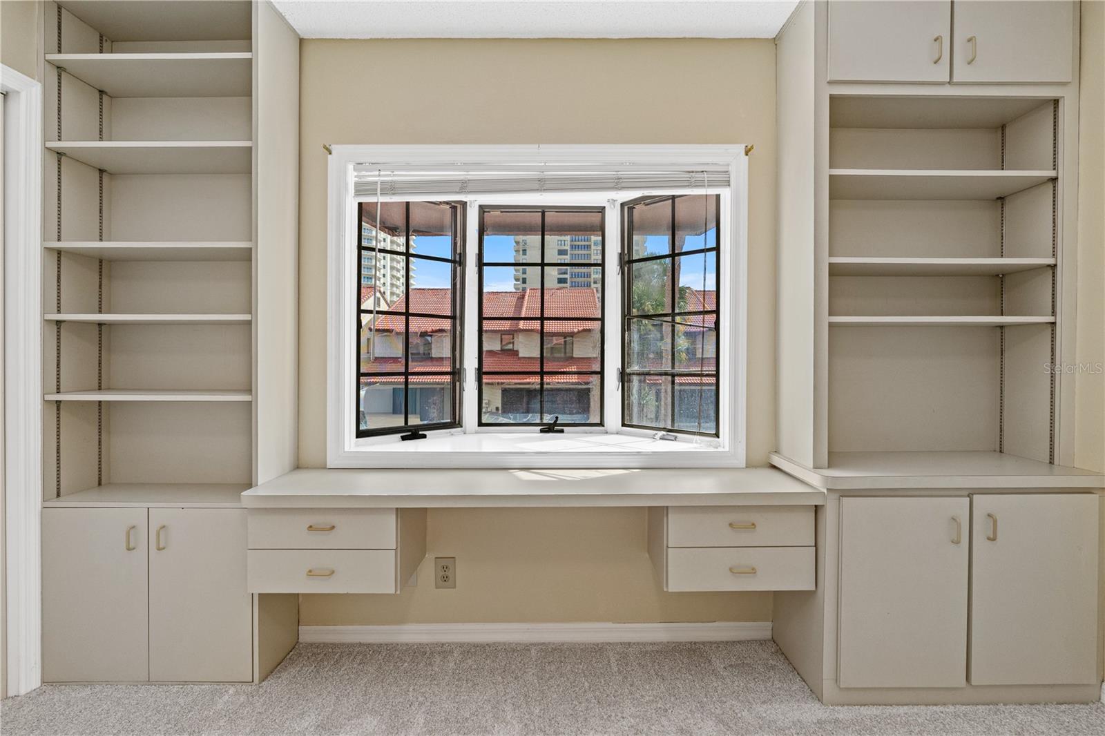 THE TOWNHOMES AT THE OCEANS - Residential