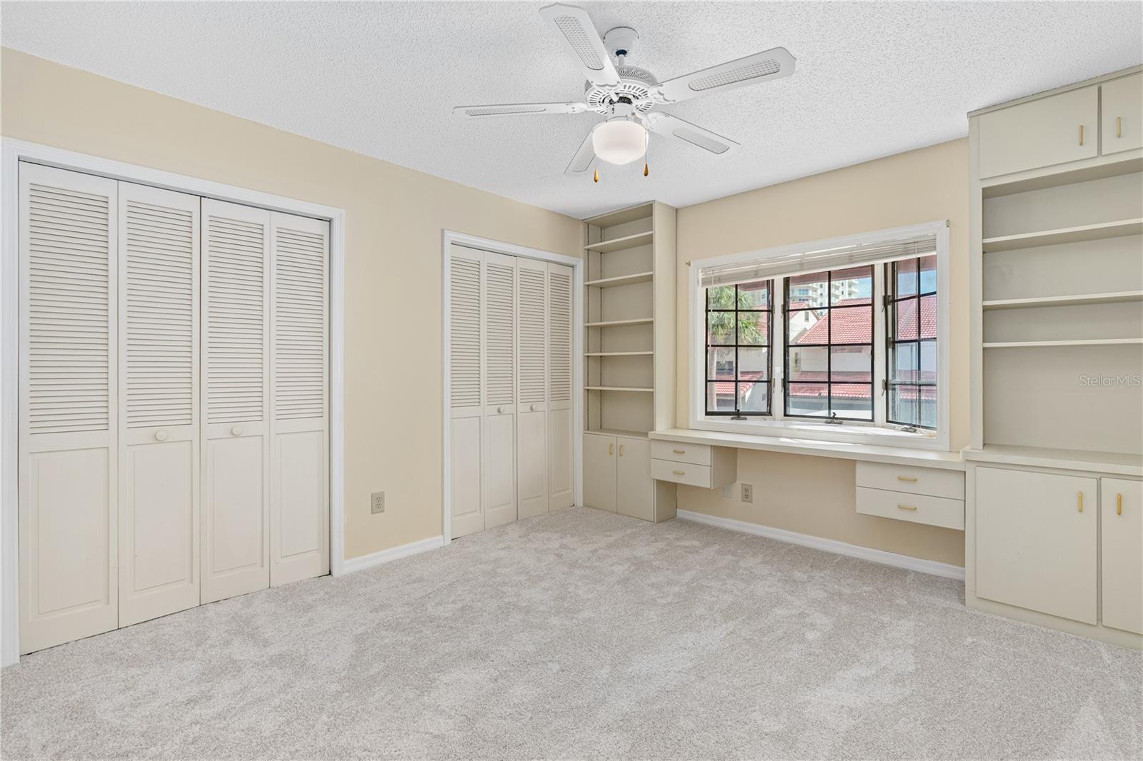 THE TOWNHOMES AT THE OCEANS - Residential