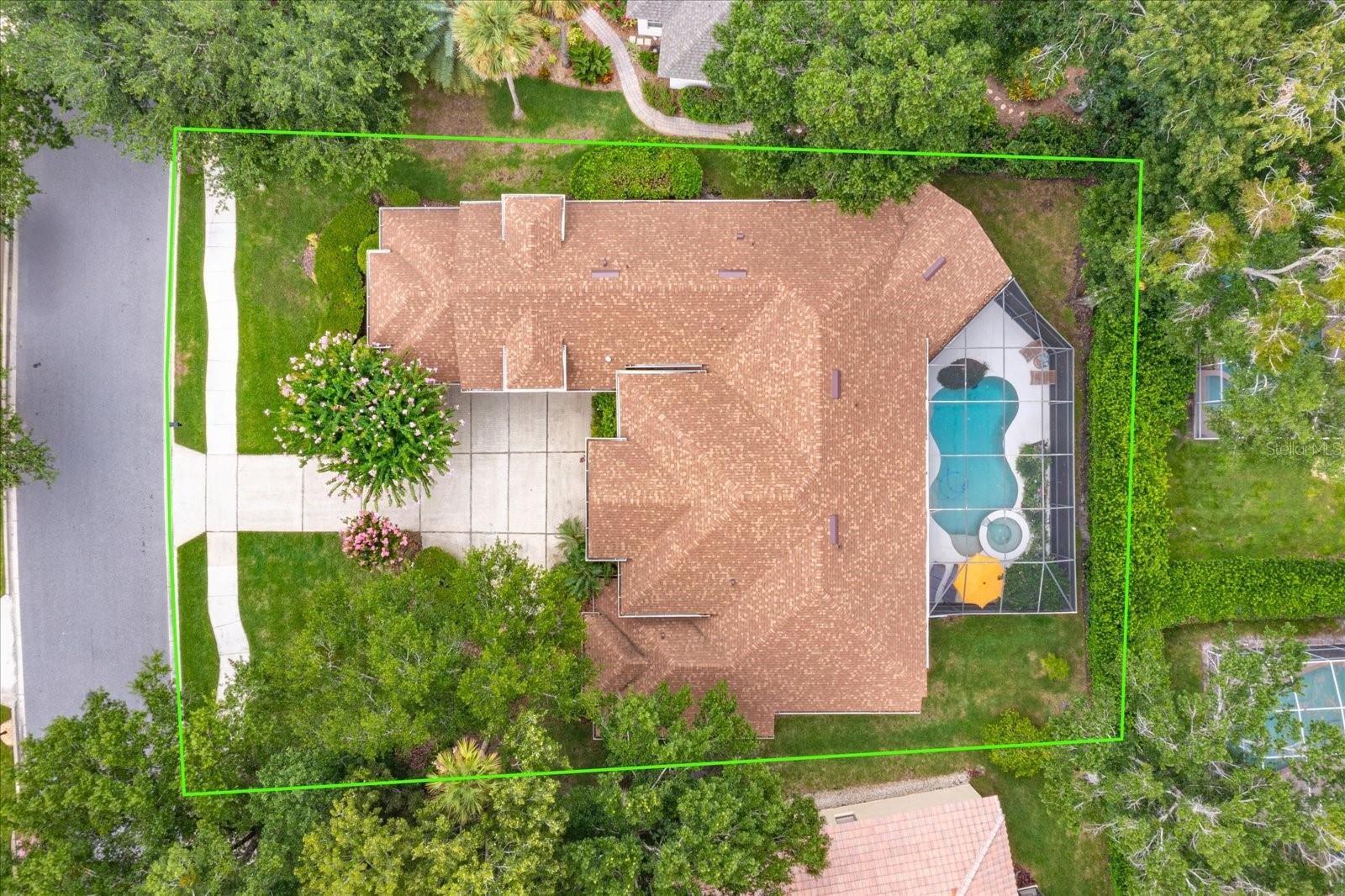 5437 MAPLE RIDGE COURT