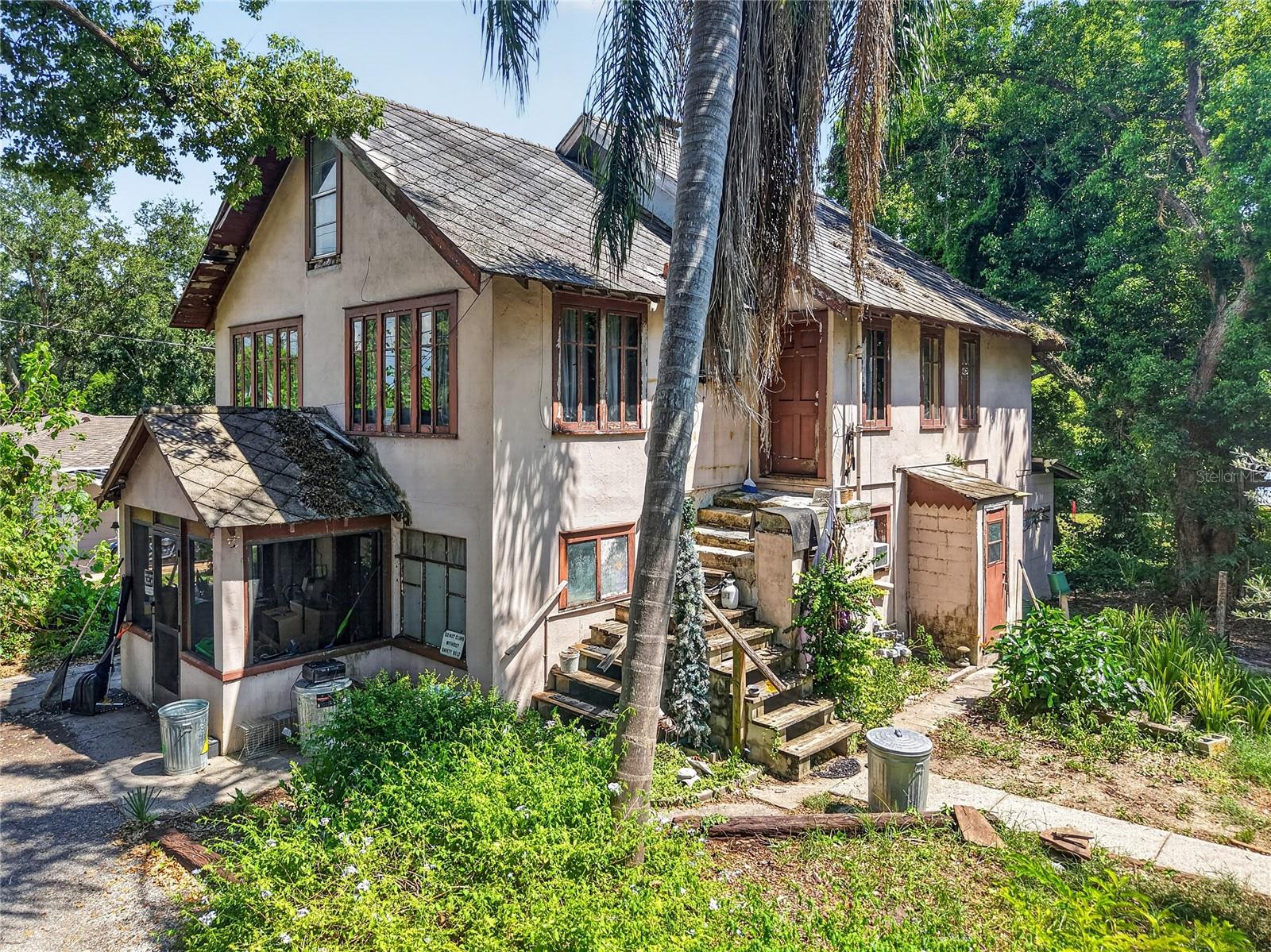16018 DORA AVENUE
