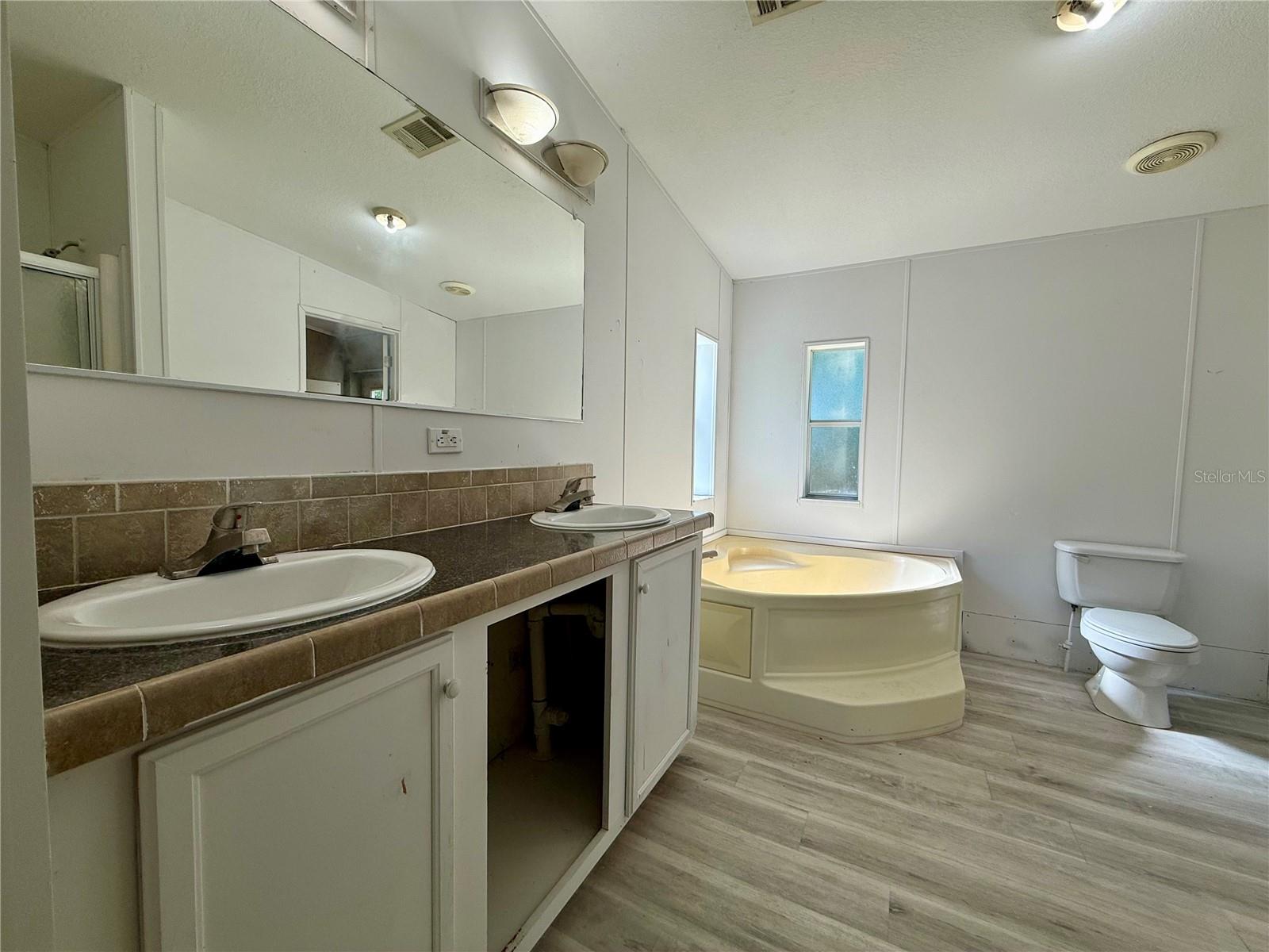 SHARDEN ACRES 1ST ADD - Residential