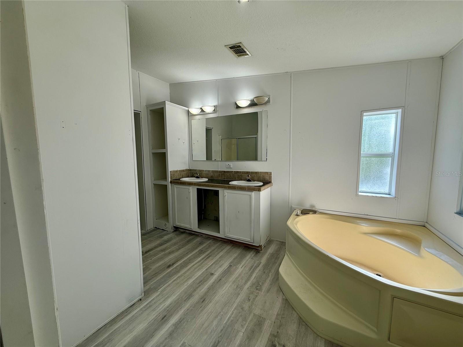 SHARDEN ACRES 1ST ADD - Residential