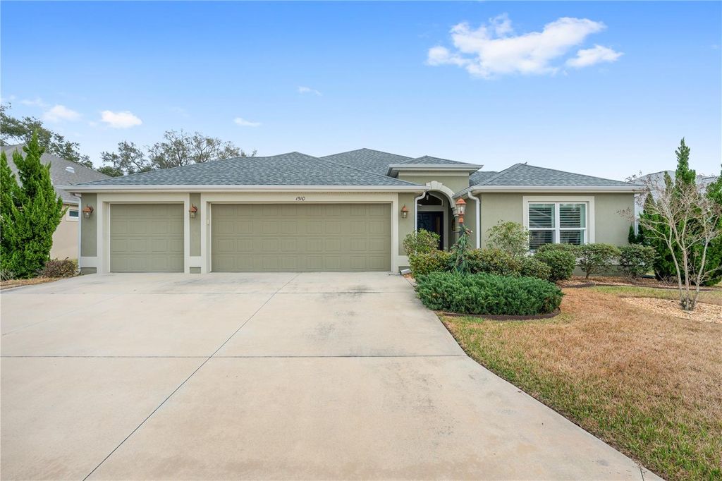 Photo of 1510 Knudson Run, The Villages, FL 32163 (MLS # G5108227)