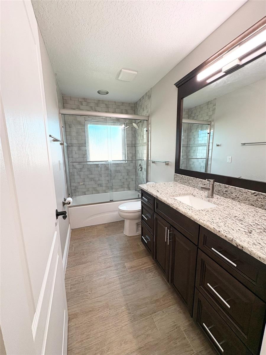 LOUISA POINTE PH 01 - Residential Lease