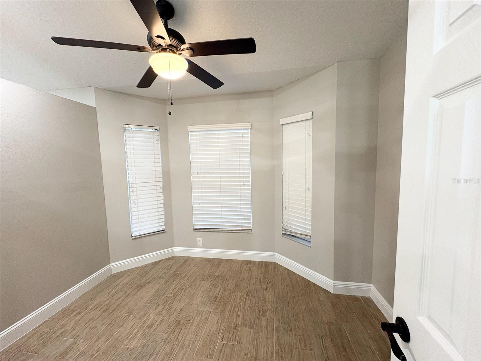 LOUISA POINTE PH 01 - Residential Lease