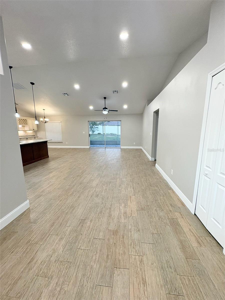 LOUISA POINTE PH 01 - Residential Lease