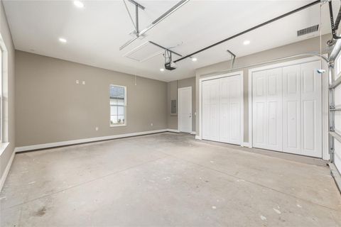 Tiny photo for 950 SE 80th Street, Ocala, FL 34480 (MLS # OM726576)
