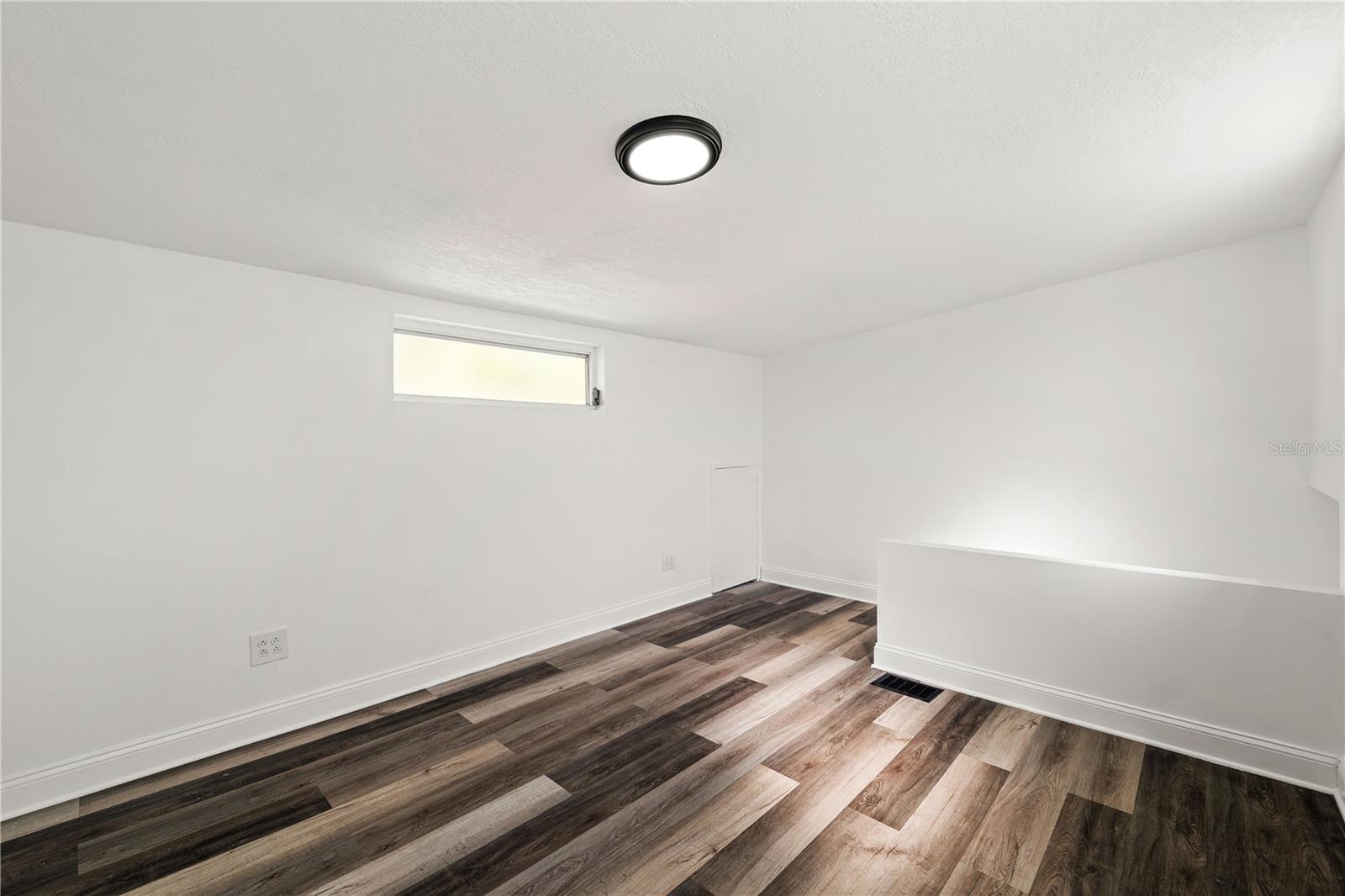 SUNNYBROOK - Residential