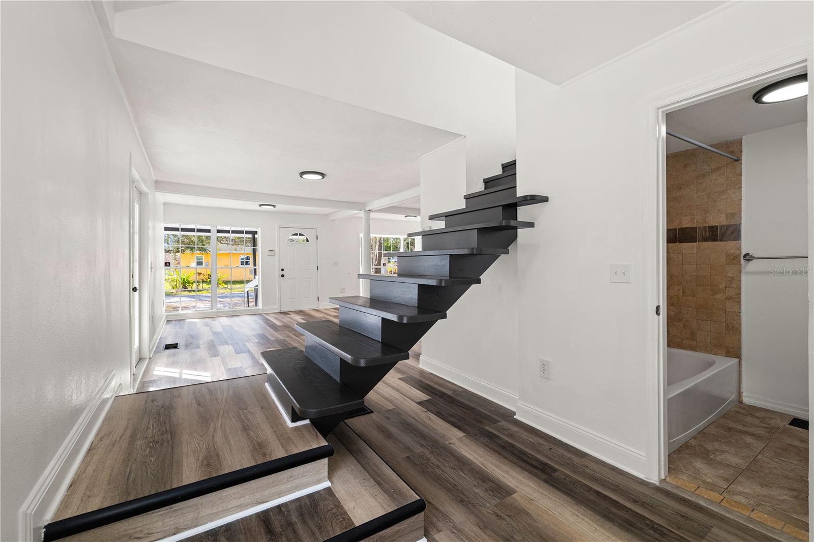 SUNNYBROOK - Residential