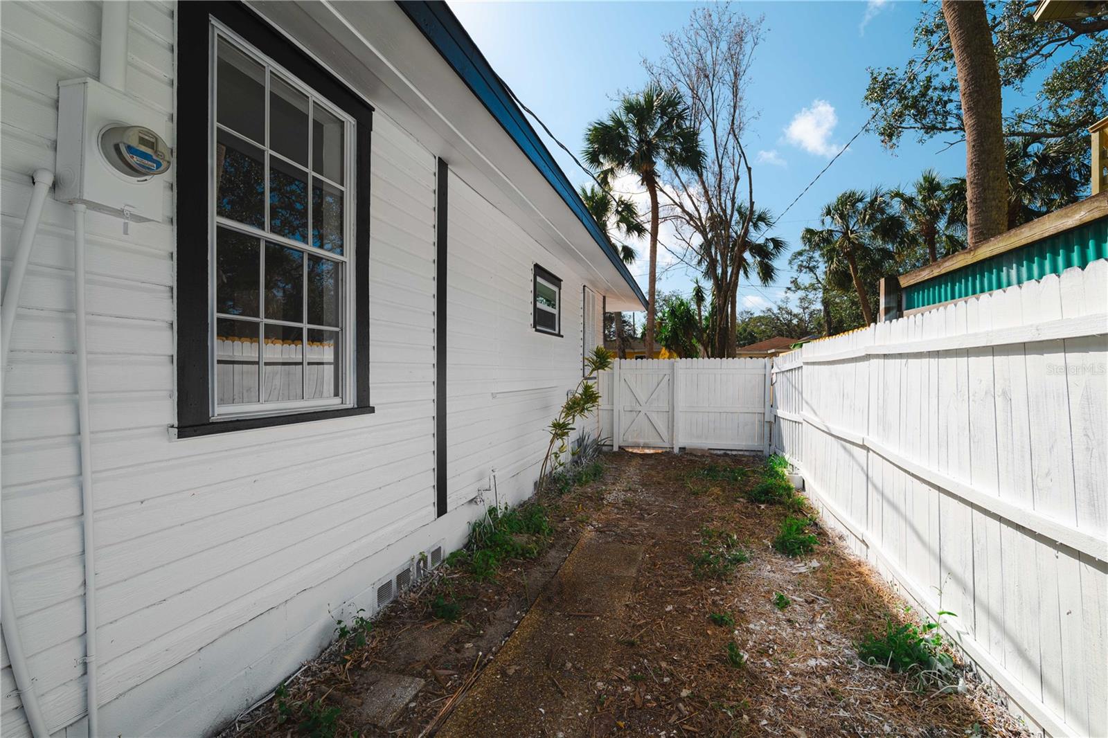 SUNNYBROOK - Residential