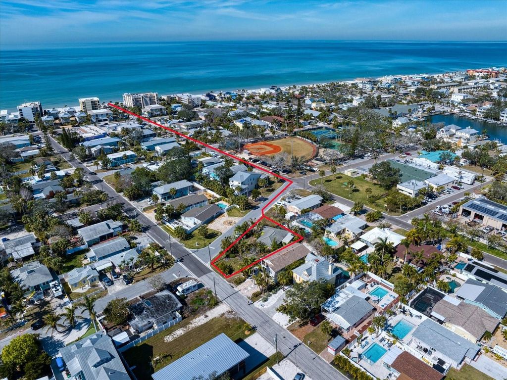 Photo of 1401 Bay Palm Boulevard, Indian Rocks Beach, FL 33785 (MLS # TB8301586)