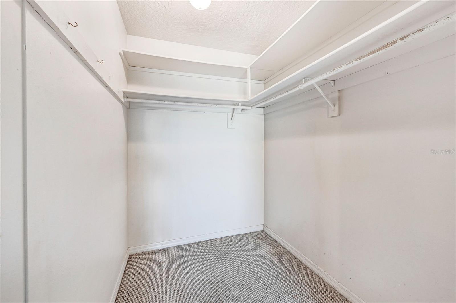 VILLA DE PALMAS UNIT 04 - Residential