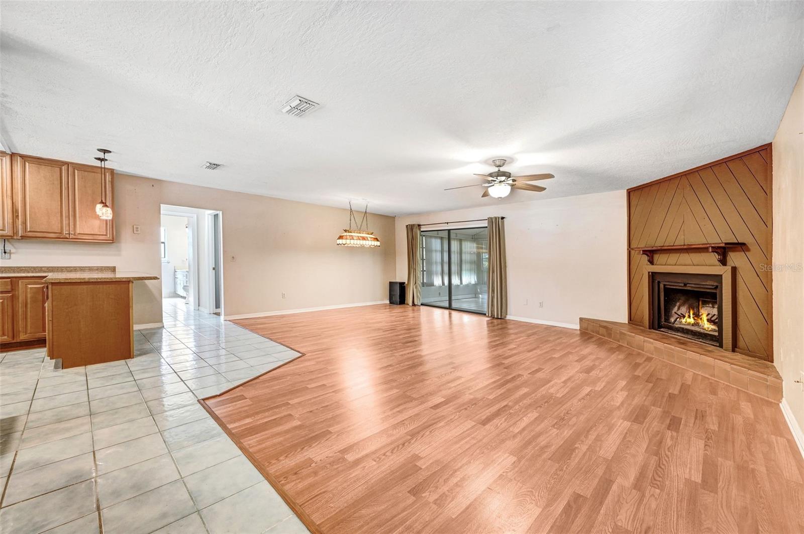 VILLA DE PALMAS UNIT 04 - Residential